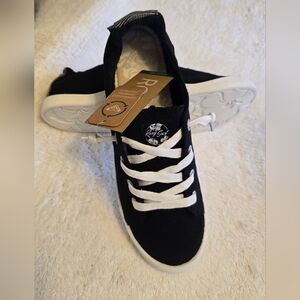 Roxy Women's Bayshore III Black Canvas Slip-On Sneakers